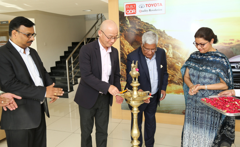Mr. Akito Tachibana, Managing Director, Toyota Kirloskar Motor inaugurat Sanghi Toyota in Indore